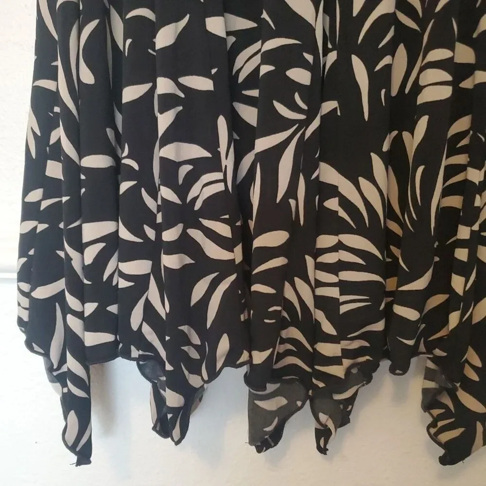 Chicos 3 Midi Skirt Leaves All Over Womens XL Black Assymetric Edges Chico's XL